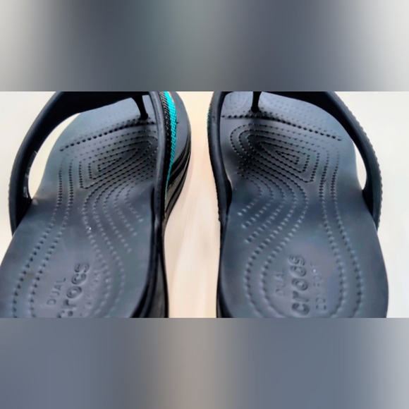 Crocs Monterey Bead Strap Wedge Flip Sandals Navy Blue Multicolor Women's 9 - Picture 8 of 12